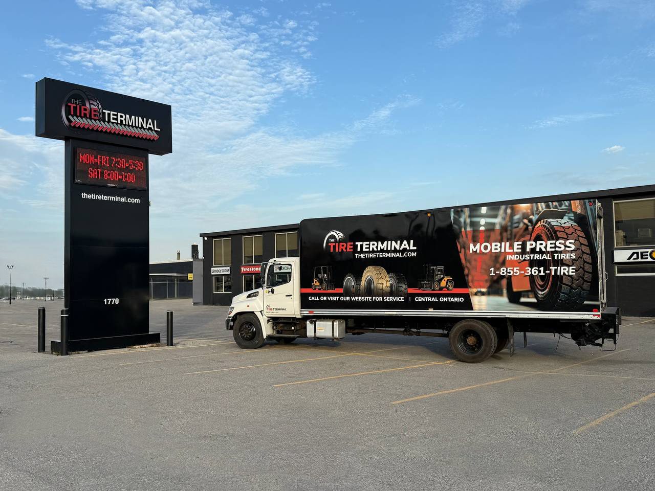 Press-On Mobile Service for Industrial Tires